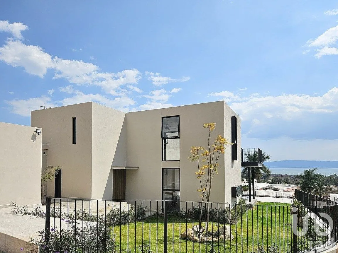 Casa en Venta en San Nicolás de Ibarra, Chapala, Jalisco | NEX-296013 | iad México | Foto 1 de 16