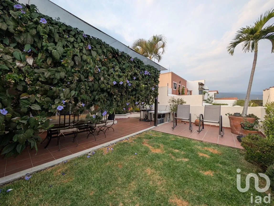 Casa en Venta en Lomas de Tzompantle, Cuernavaca, Morelos | NEX-291808 | iad México | Foto 2 de 26