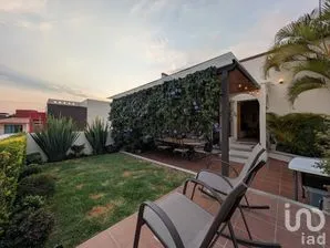 NEX-291808 - Casa en Venta, con 3 recamaras, con 2 baños, con 225 m2 de construcción en Lomas de Tzompantle, CP 62157, Morelos.