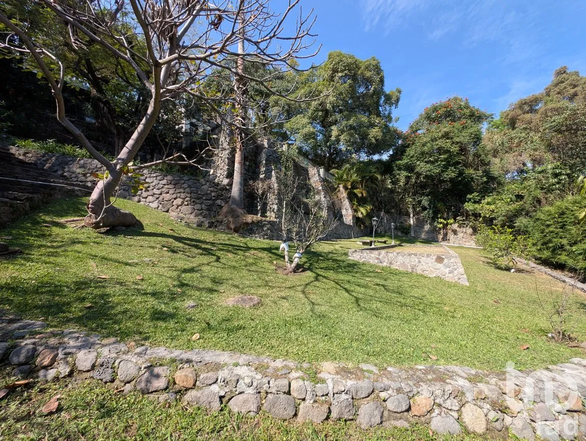 Casa en Venta en Palmira Tinguindin, Cuernavaca, Morelos | NEX-293656 | iad México | Foto 4 de 40