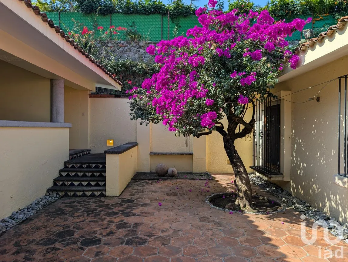 Casa en Venta en Palmira Tinguindin, Cuernavaca, Morelos | NEX-293656 | iad México | Foto 6 de 40