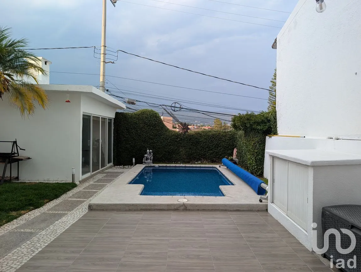 Casa en Venta en Tzompantle Norte, Cuernavaca, Morelos | NEX-296485 | iad México | Foto 3 de 25