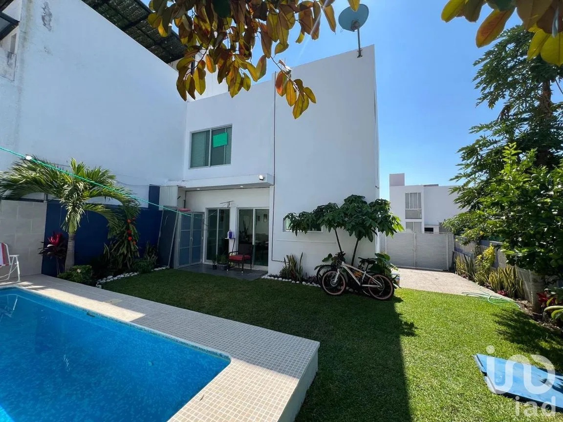 Casa en Venta en Club de Golf Santa Fe, Xochitepec, Morelos | NEX-296623 | iad México | Foto 3 de 18