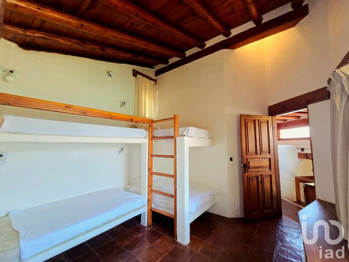 Casa en Venta en La Peña, Valle de Bravo, México | NEX-293406 | iad México | Foto 16 de 20
