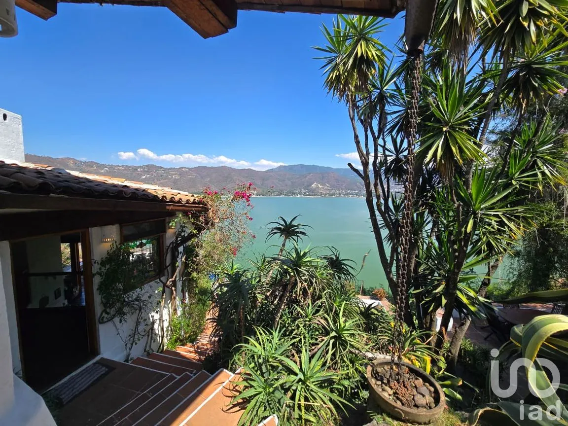 Casa en Venta en La Peña, Valle de Bravo, México | NEX-293406 | iad México | Foto 4 de 20