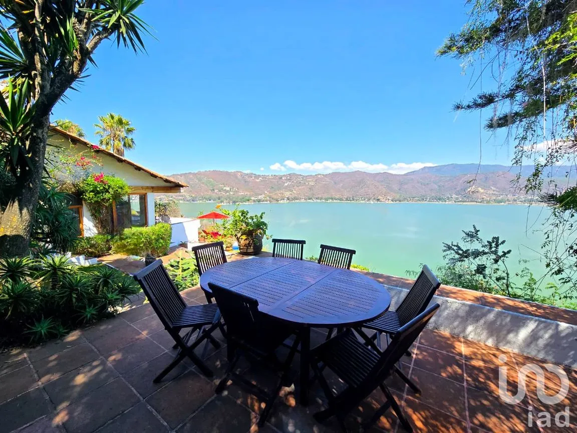 Casa en Venta en La Peña, Valle de Bravo, México | NEX-293406 | iad México | Foto 5 de 20