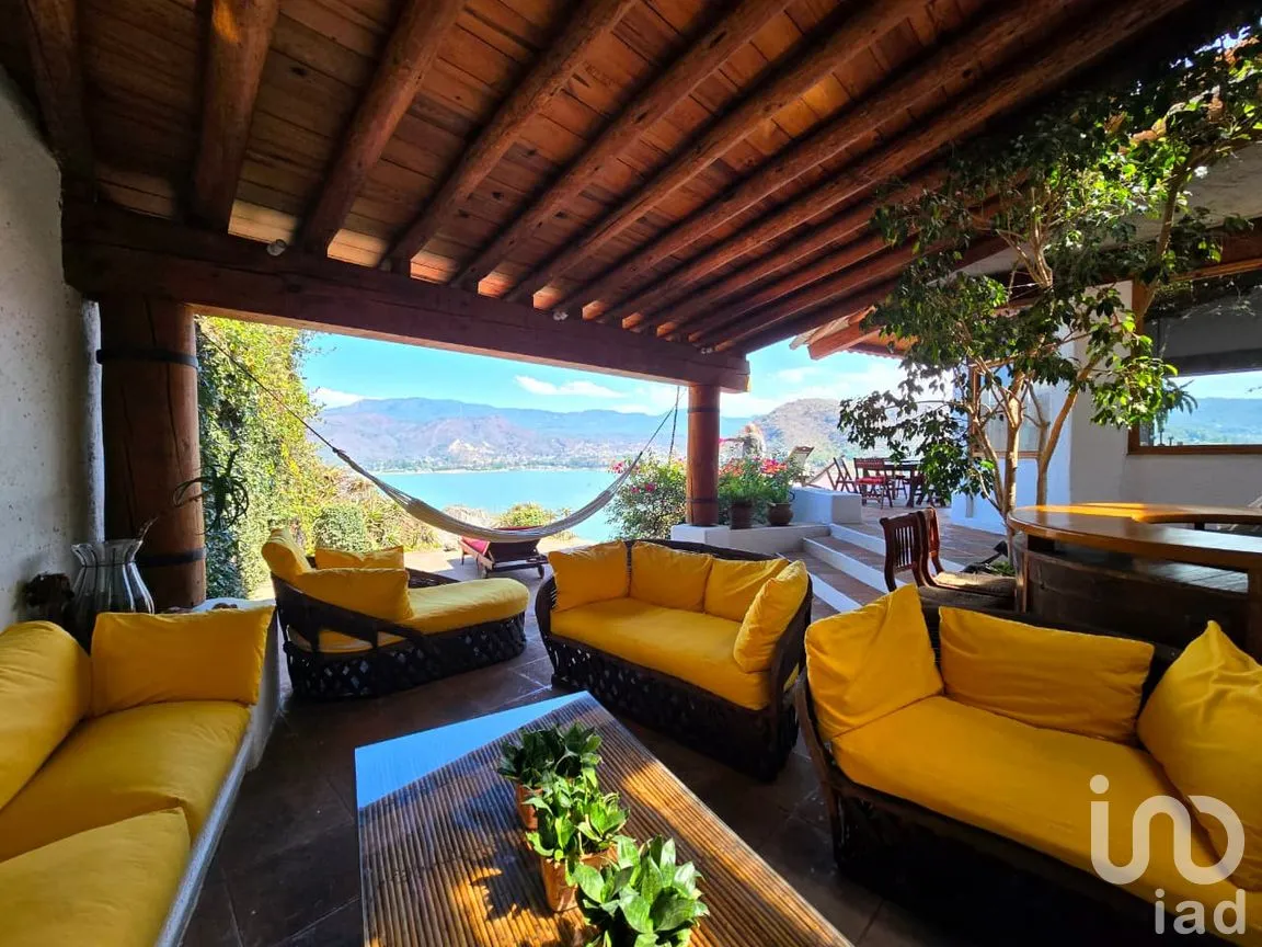 Casa en Venta en La Peña, Valle de Bravo, México | NEX-293406 | iad México | Foto 8 de 20