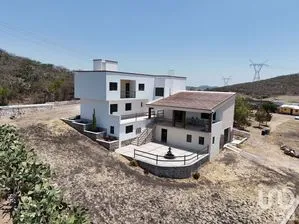 NEX-294311 - Casa en Venta, con 4 recamaras, con 3 baños, con 550 m2 de construcción en Santa Teresa, CP 76976, Querétaro.