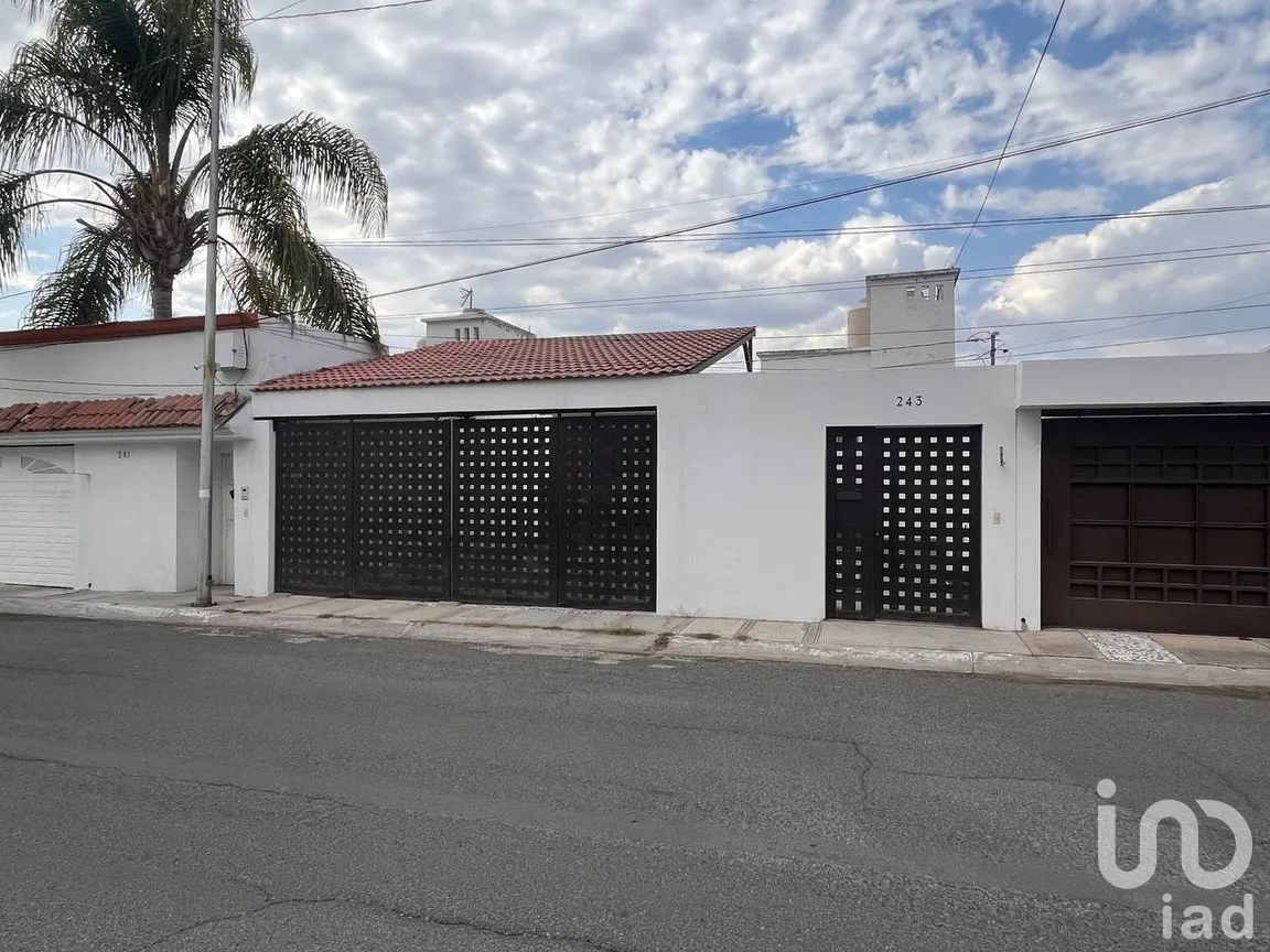 Casa en Renta en Tejeda, Corregidora, Querétaro | NEX-293234 | iad México | Foto 1 de 16