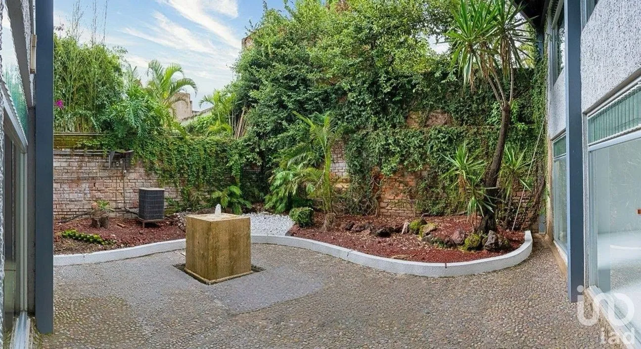 Edificio en Venta en Jardines del Bosque Norte, Guadalajara, Jalisco | NEX-295768 | iad México | Foto 2 de 17