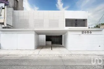 NEX-295768 - Edificio en Venta, con 1345 m2 de construcción.