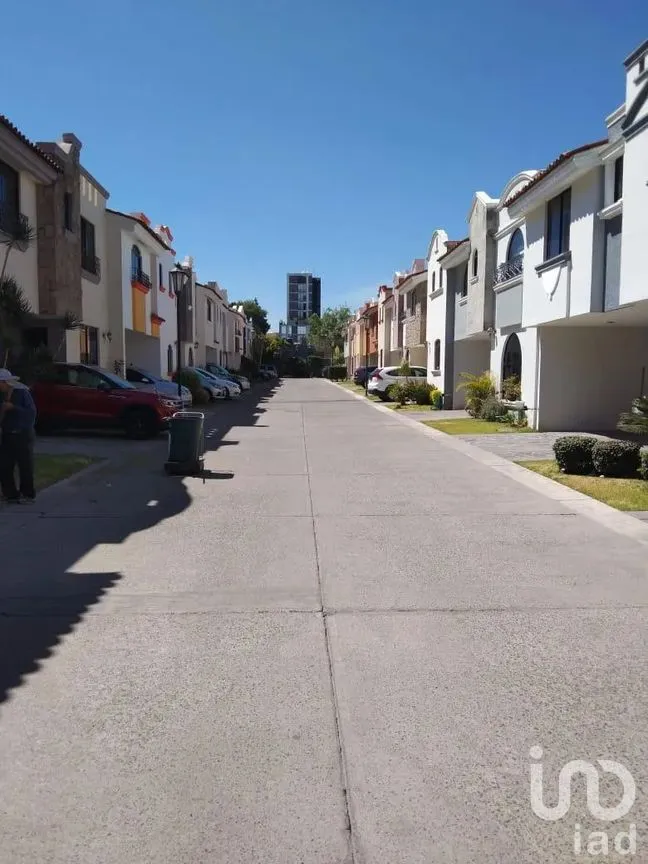 Casa en Venta en Ciudad Granja, Zapopan, Jalisco | NEX-296032 | iad México | Foto 2 de 16