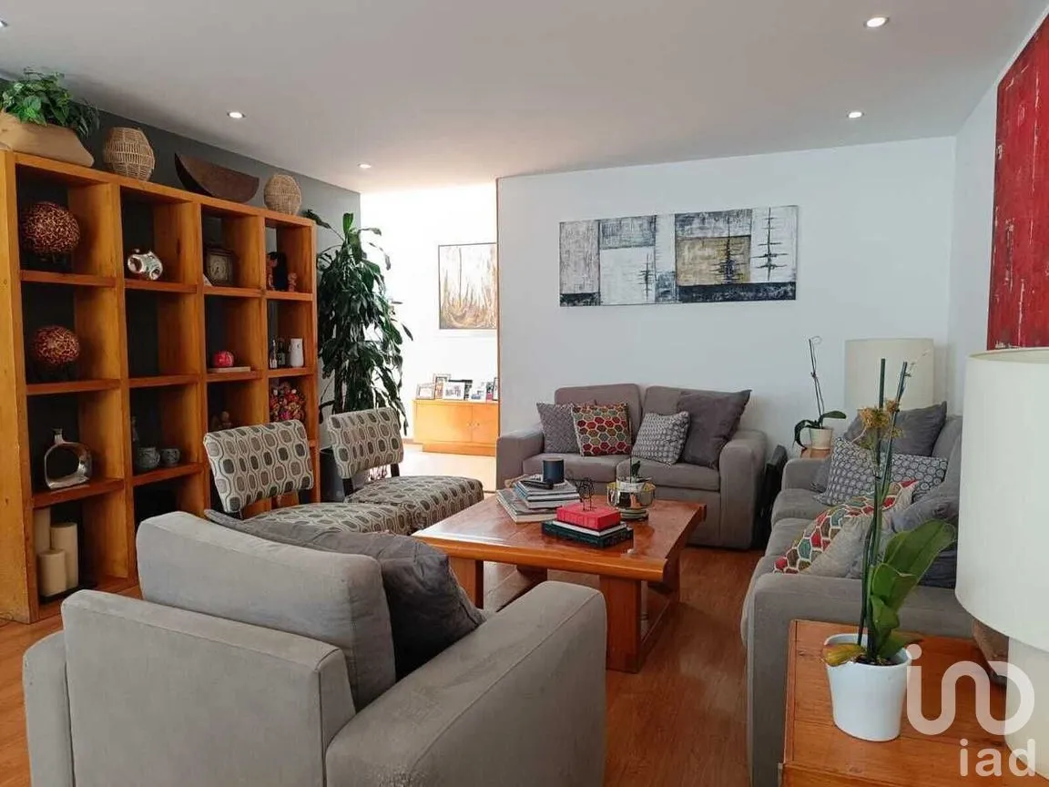 Casa en Venta en Olivar de los Padres, Álvaro Obregón, Ciudad de México | NEX-294337 | iad México | Foto 2 de 17