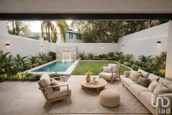 NEX-294355 - Casa en Venta, con 3 recamaras, con 4 baños, con 520 m2 de construcción en Jurica, CP 76100, Querétaro.