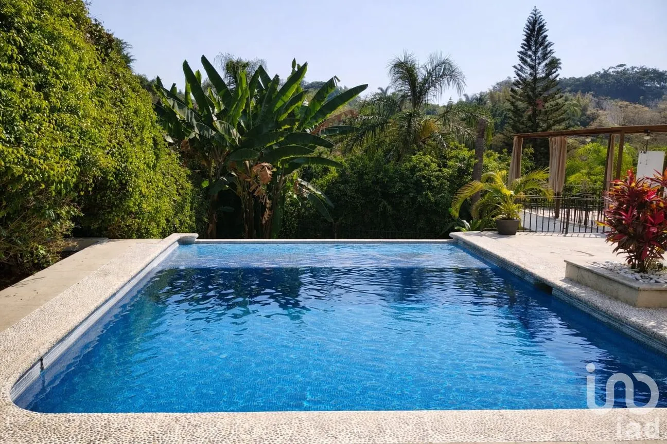 Casa en Venta en Club de golf Tabachines, Cuernavaca, Morelos | NEX-295129 | iad México | Foto 2 de 23