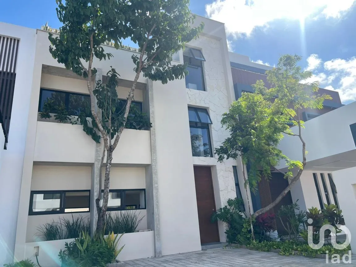 Casa en Venta en Residencial Río, Benito Juárez, Quintana Roo | NEX-295067 | iad México | Foto 1 de 21