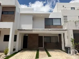NEX-296855 - Casa en Renta, con 3 recamaras, con 2 baños, con 150 m2 de construcción.