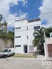 NEX-302992 - Edificio en Venta, con 17 recamaras, con 1 baño, con 518 m2 de construcción.