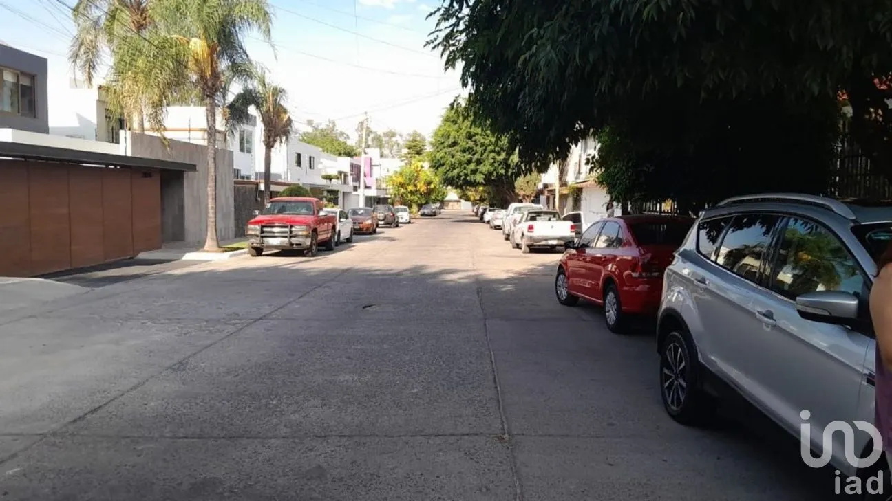 Casa en Venta en Jardines del Bosque Norte, Guadalajara, Jalisco | NEX-295219 | iad México | Foto 9 de 12