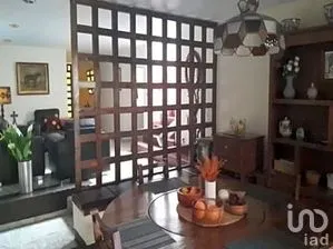 NEX-295219 - Casa en Venta, con 7 recamaras, con 3 baños, con 554 m2 de construcción.