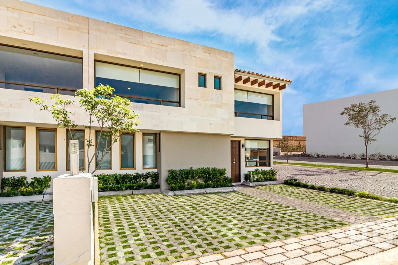 Casa en Venta en Lomas Virreyes, Calimaya, México | NEX-294793 | iad México | Foto 2 de 12