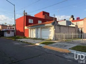 NEX-299618 - Casa en Venta, con 2 recamaras, con 1 baño, con 165 m2 de construcción.