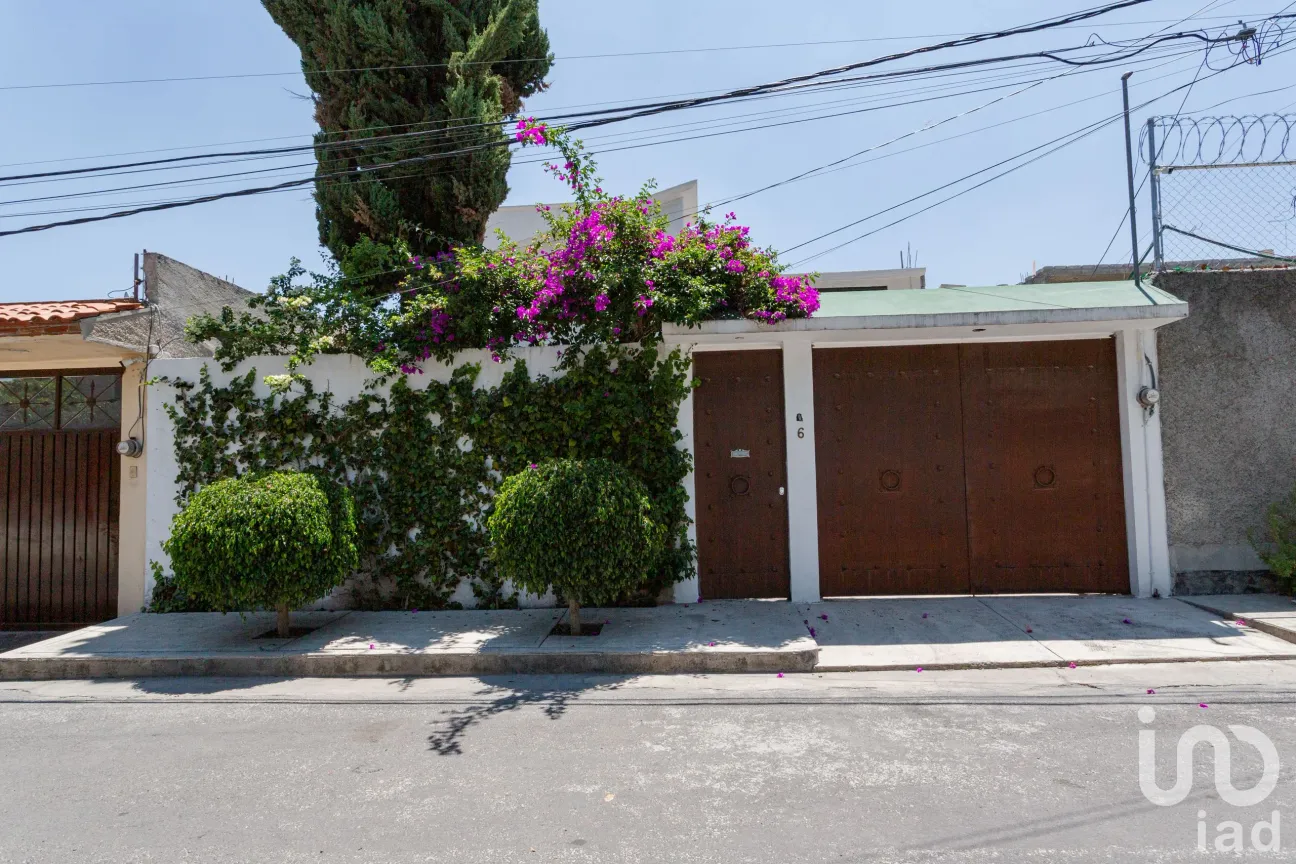 Casa en Venta en Miguel Hidalgo 1A Sección, Tlalpan, Ciudad de México | NEX-147990 | iad México | Foto 2 de 27