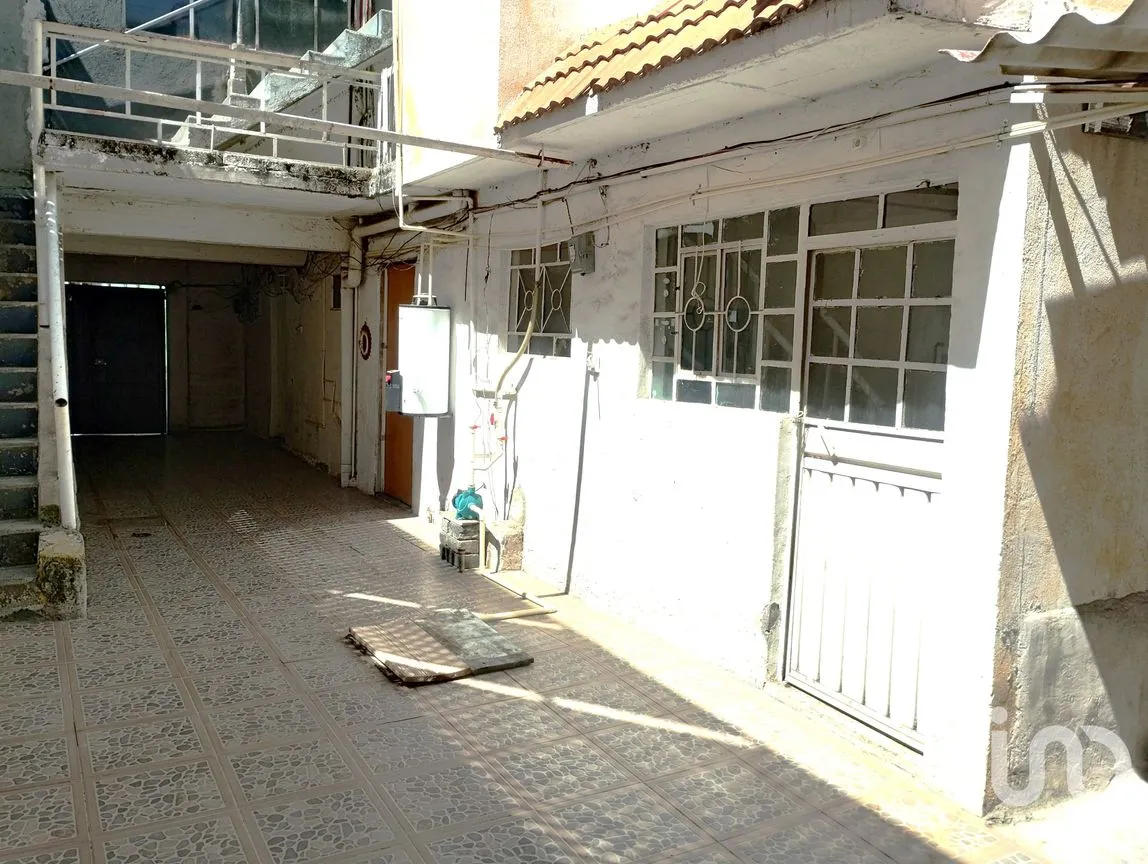 Casa en Venta en Tlalcoligia, Tlalpan, Ciudad de México | NEX-250368 | iad México | Foto 2 de 13