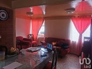 NEX-154948 - Casa en Venta, con 3 recamaras, con 1 baño, con 70 m2 de construcción.