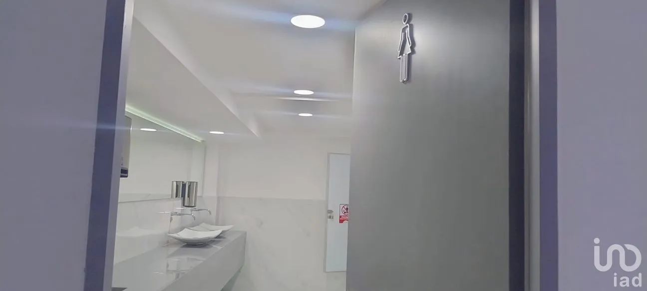 Oficina en Renta en Santa Fe Cuajimalpa, Cuajimalpa de Morelos, Ciudad de México | NEX-297920 | iad México | Foto 9 de 12