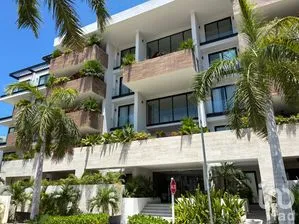 NEX-305912 - Departamento en Renta, con 4 recamaras, con 4 baños, con 356 m2 de construcción.