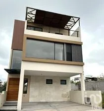NEX-303382 - Casa en Venta, con 3 recamaras, con 3 baños, con 234 m2 de construcción.