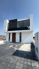 NEX-301328 - Casa en Venta, con 3 recamaras, con 2 baños, con 147 m2 de construcción.