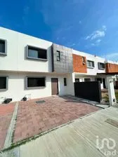 NEX-306331 - Casa en Venta, con 3 recamaras, con 3 baños, con 120 m2 de construcción.