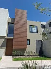 NEX-302084 - Casa en Venta, con 2 recamaras, con 2 baños, con 121 m2 de construcción.