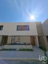 NEX-302091 - Casa en Venta, con 3 recamaras, con 3 baños, con 150 m2 de construcción.