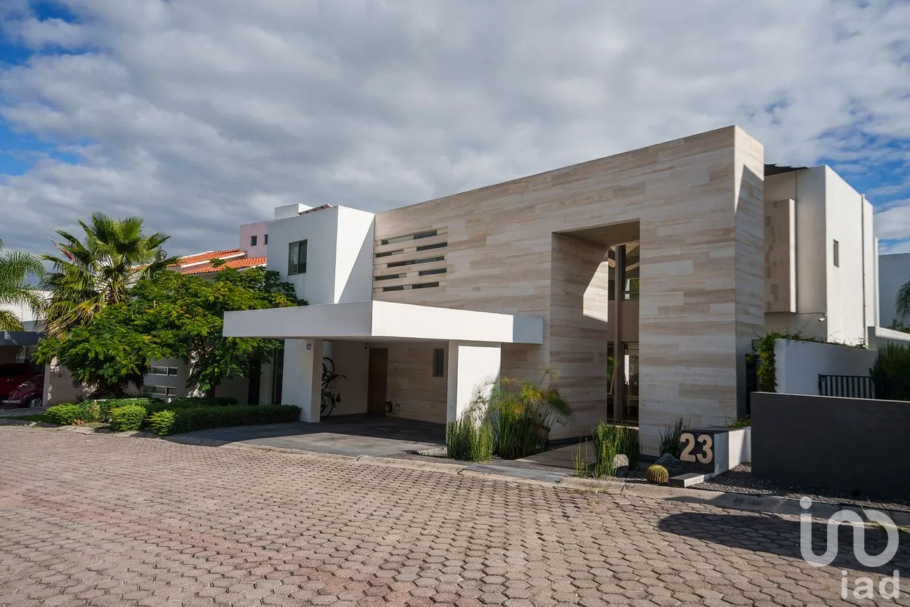 Casa en Venta en Balcones de Juriquilla, Querétaro, Querétaro | NEX-304424 | iad México | Foto 2 de 24