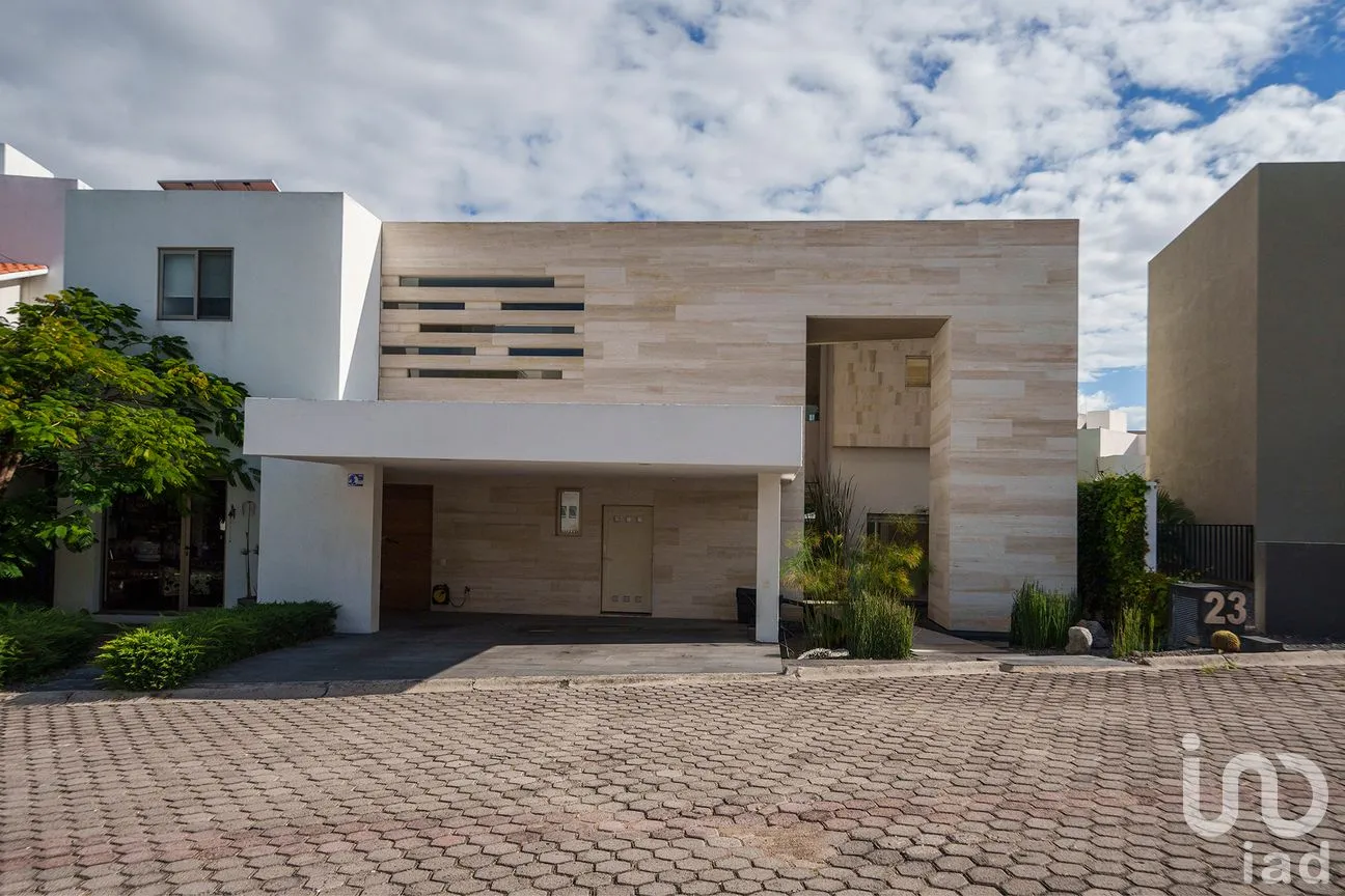 Casa en Venta en Balcones de Juriquilla, Querétaro, Querétaro | NEX-304424 | iad México | Foto 1 de 24