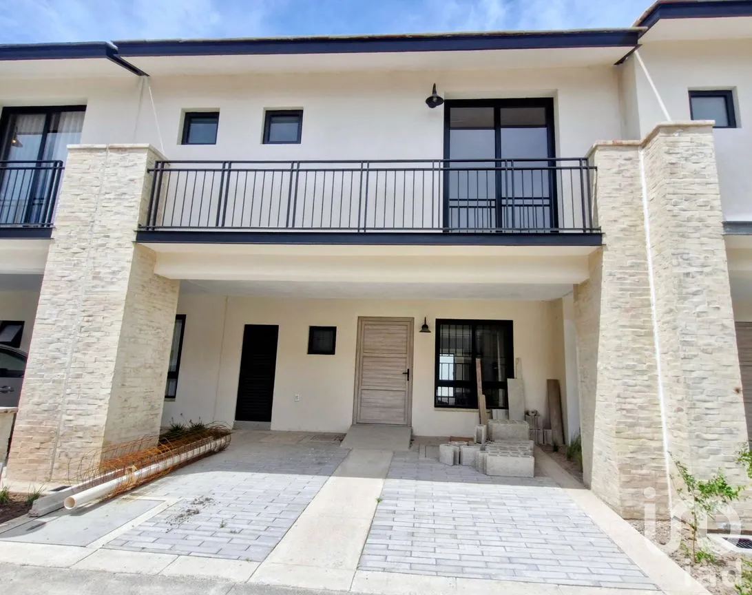 Casa en Venta en El Salitre, Querétaro, Querétaro | NEX-302461 | iad México | Foto 1 de 22