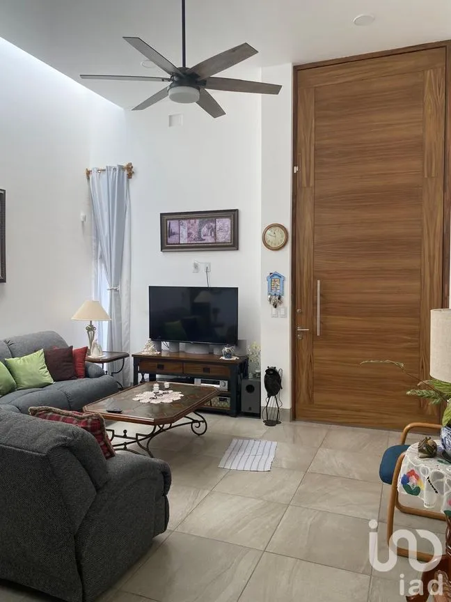 Casa en Venta en Lomas de Juriquilla, Querétaro, Querétaro | NEX-304218 | iad México | Foto 3 de 20