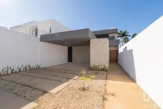 NEX-304329 - Casa en Venta, con 3 recamaras, con 3 baños, con 237 m2 de construcción.