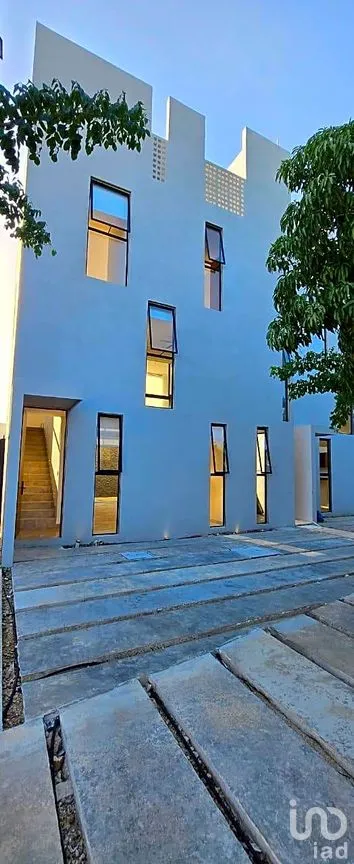 Casa en Venta en Cholul, Mérida, Yucatán | NEX-303337 | iad México | Foto 1 de 27