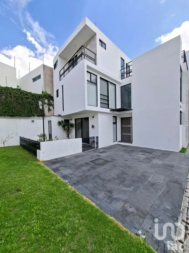 Casa en Venta en Santiago Momoxpan, San Pedro Cholula, Puebla | NEX-308560 | iad México | Foto 1 de 17