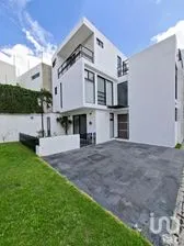 NEX-308560 - Casa en Venta, con 3 recamaras, con 2 baños, con 191 m2 de construcción.