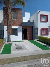 NEX-306967 - Casa en Renta, con 3 recamaras, con 1 baño, con 180 m2 de construcción.