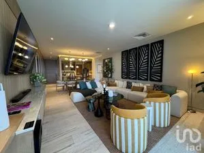 NEX-154939 - Departamento en Venta, con 3 recamaras, con 2 baños, con 207 m2 de construcción.
