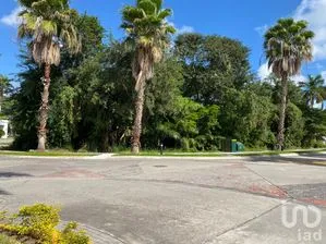 NEX-163663 - Terreno en Venta, con 849 m2 de construcción.