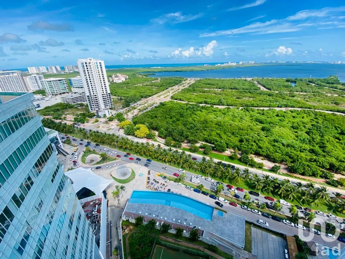 Departamento en Venta en Supermanzana 4 Centro, Benito Juárez, Quintana Roo | NEX-185959 | iad México | Foto 1 de 23