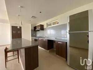 NEX-195883 - Departamento en Venta, con 2 recamaras, con 2 baños, con 98 m2 de construcción en Zona Hotelera, CP 77500, Quintana Roo.