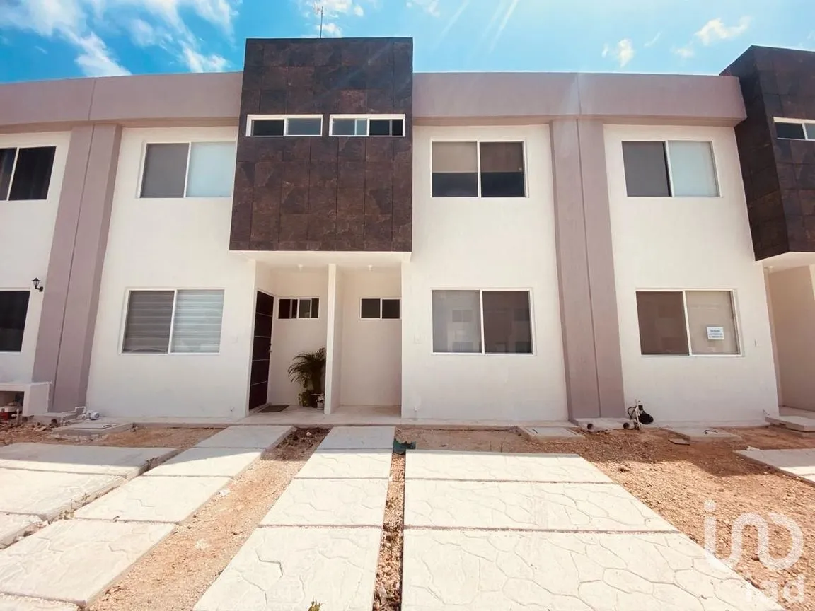Casa en Renta en Jardines del Sur, Benito Juárez, Quintana Roo | NEX-197054 | iad México | Foto 1 de 19
